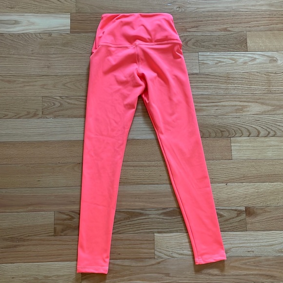 NWOT UV 50+ Neon Coral Leggings - Picture 2 of 4